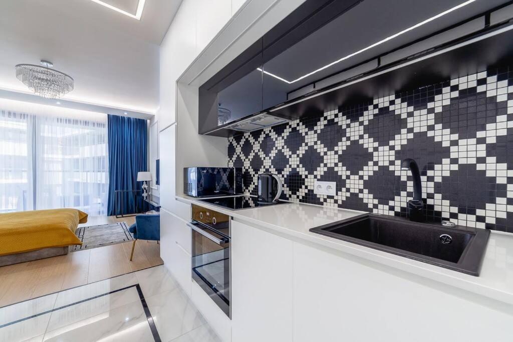 Stylowy Apartament Centrum Warszawy Z Tarasem 바르샤바 외부 사진